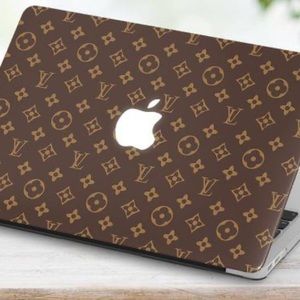 Meet your Posher, Latosha